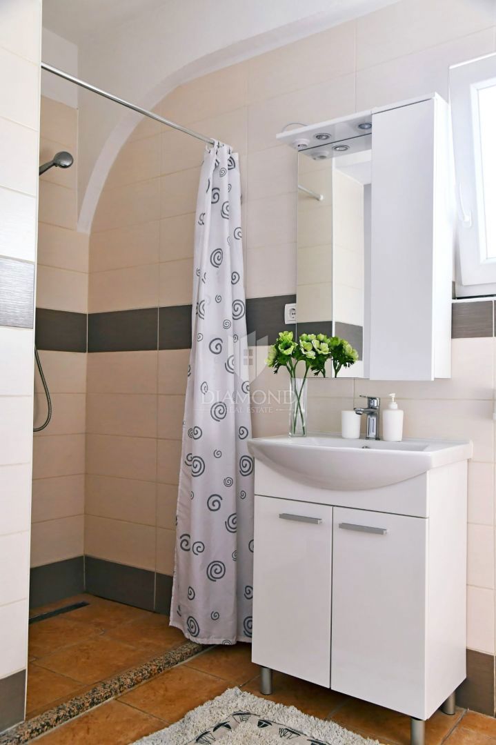 Casa Bogovići, Malinska-Dubašnica, 450m2