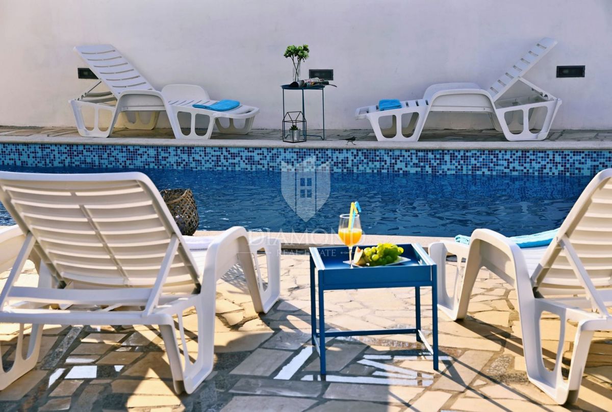 Casa Bogovići, Malinska-Dubašnica, 450m2