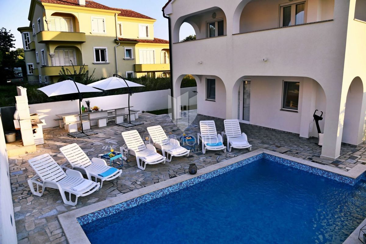 Casa Bogovići, Malinska-Dubašnica, 450m2