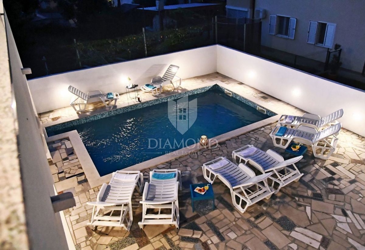 Casa Bogovići, Malinska-Dubašnica, 450m2