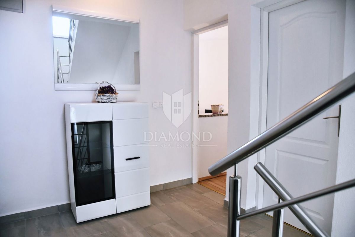 Casa Bogovići, Malinska-Dubašnica, 450m2