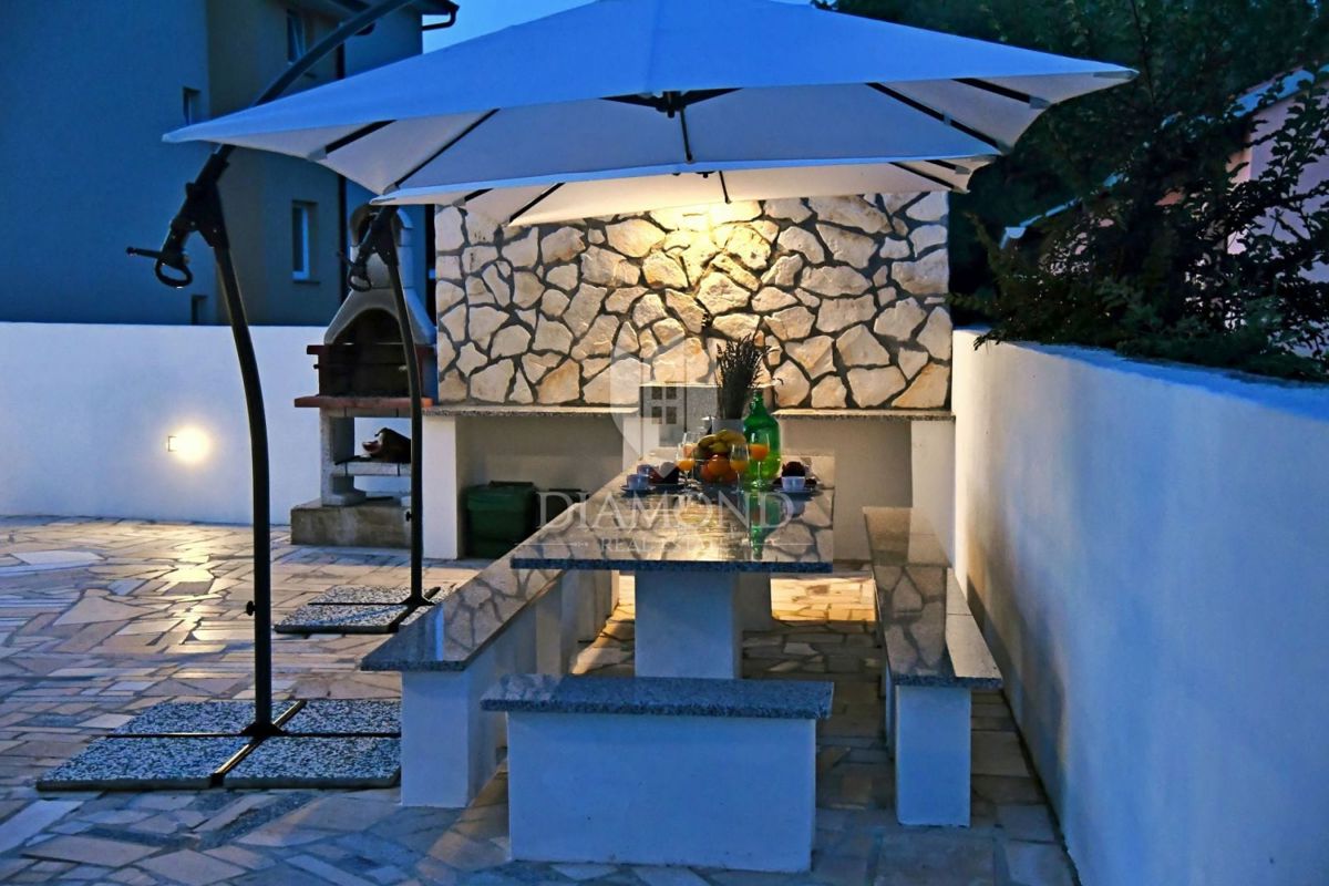 Casa Bogovići, Malinska-Dubašnica, 450m2