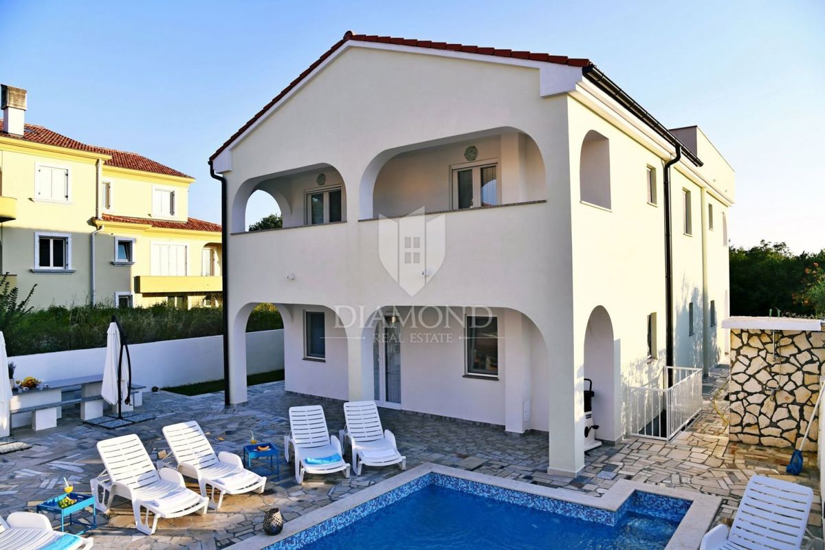 Casa Bogovići, Malinska-Dubašnica, 450m2