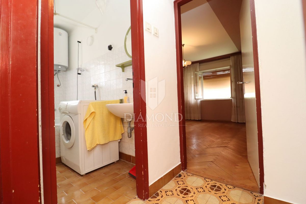 Appartamento da ristrutturare, ottima posizione, balcone