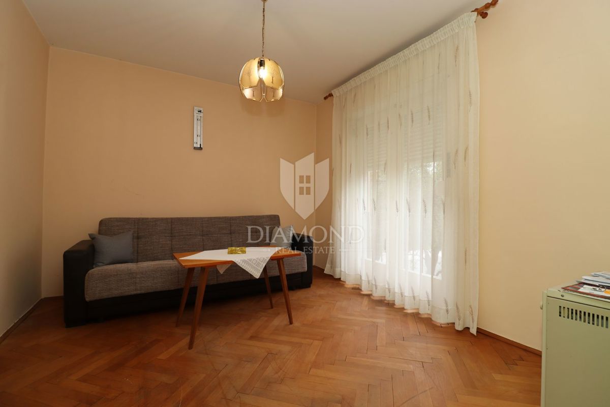 Appartamento da ristrutturare, ottima posizione, balcone