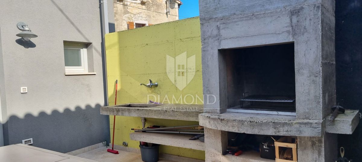 Istria, Parenzo – Affascinante villa al piano terra con piscina e fascino autentico