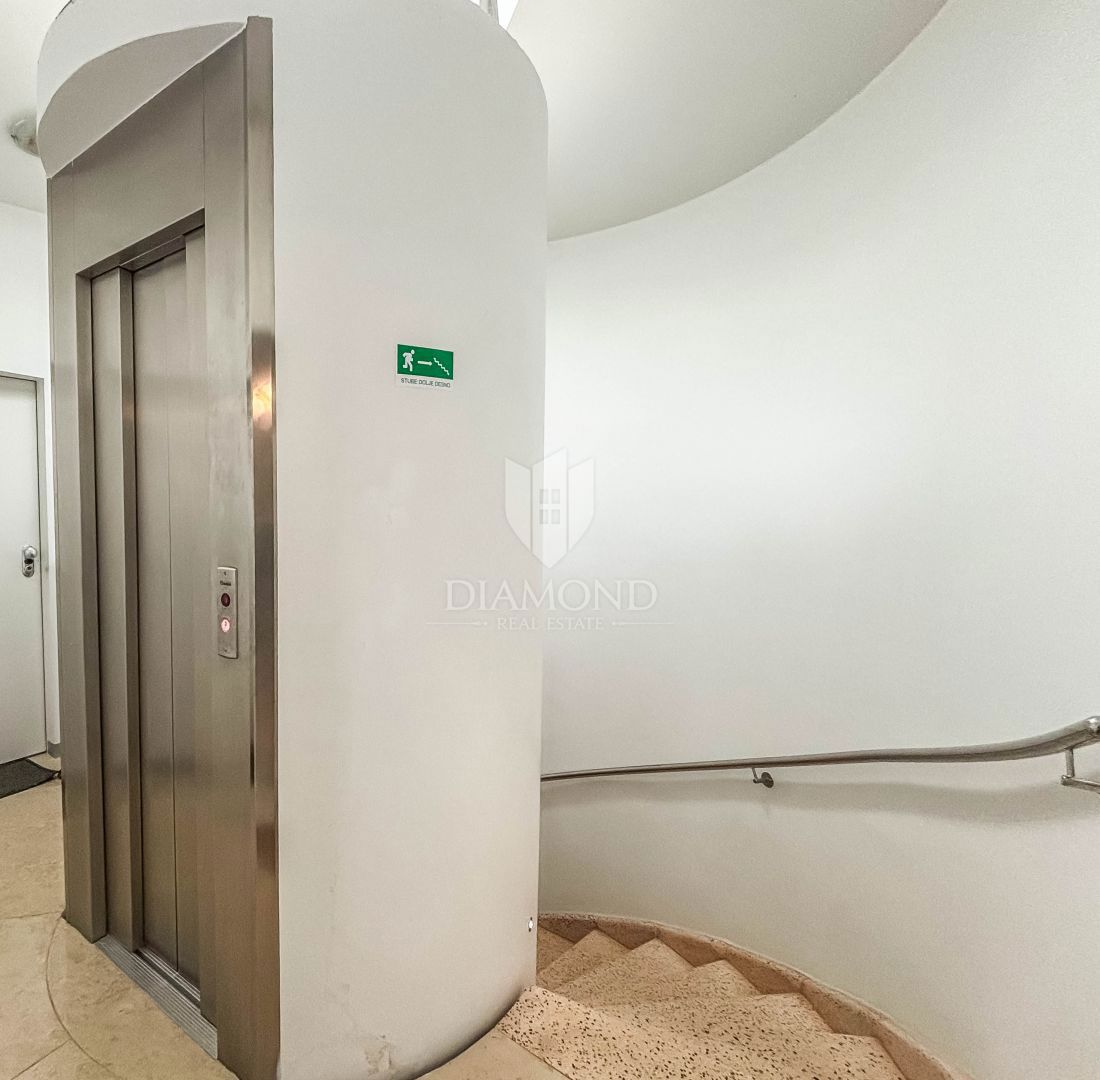 Cittanova,  appartamento moderno con tre camere da letto, ascensore e balcone!