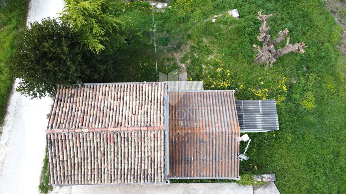 Momiano – Casa in pietra con progetto di ristrutturazione di lusso