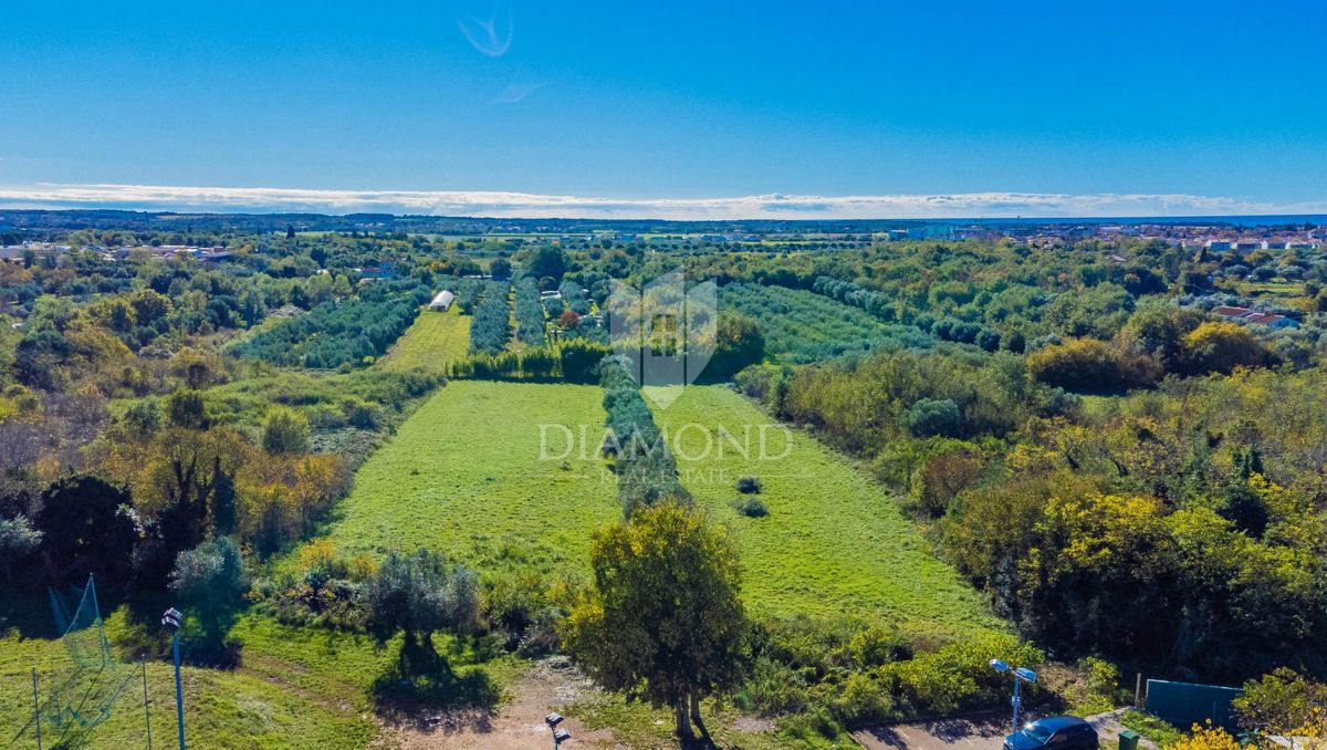 Umago, terreno di 1250 m² in ottima posizione!