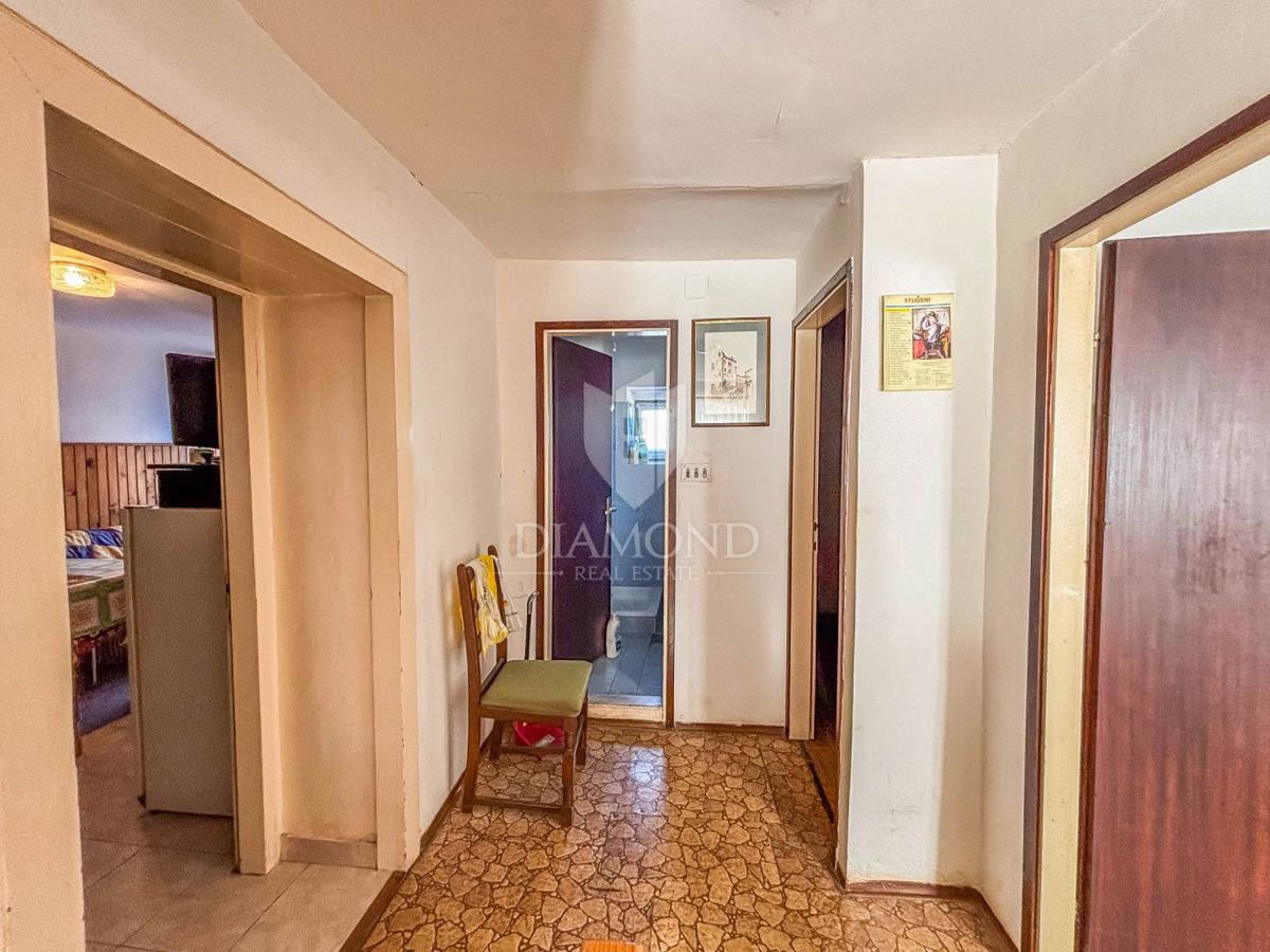 Umago, dintorni - casa autentica con giardino!