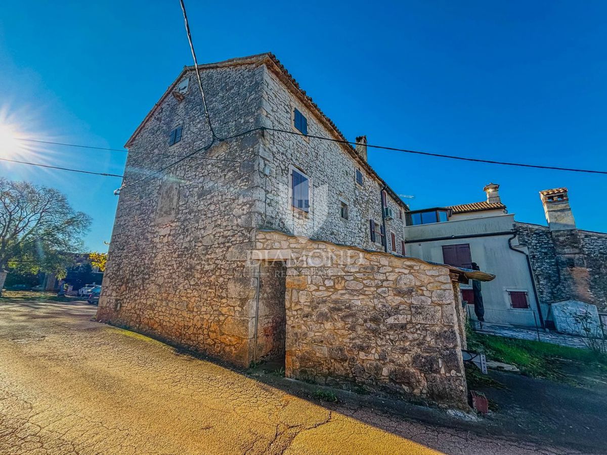 Umago, dintorni - casa autentica con giardino!