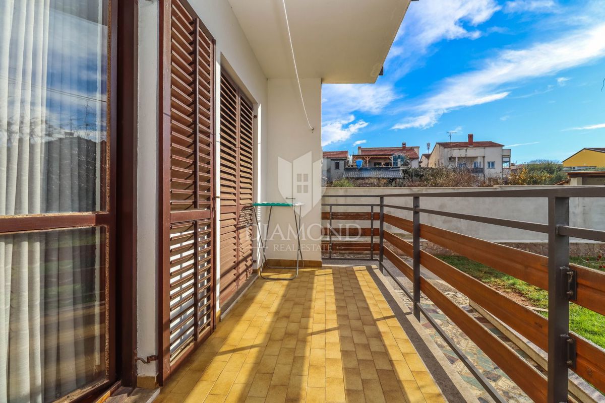 Pola, casa con due appartamenti e garage in una strada tranquilla!