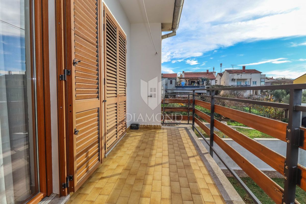 Pola, casa con due appartamenti e garage in una strada tranquilla!