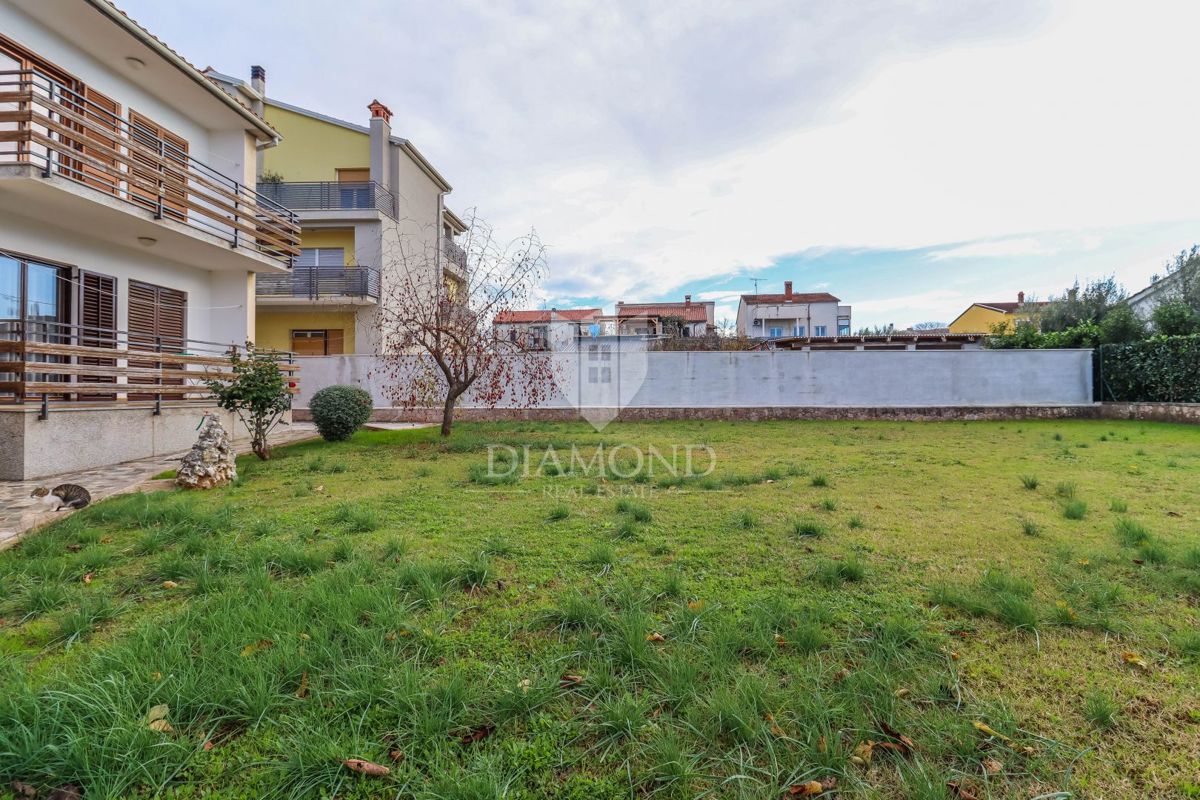 Pola, casa con due appartamenti e garage in una strada tranquilla!