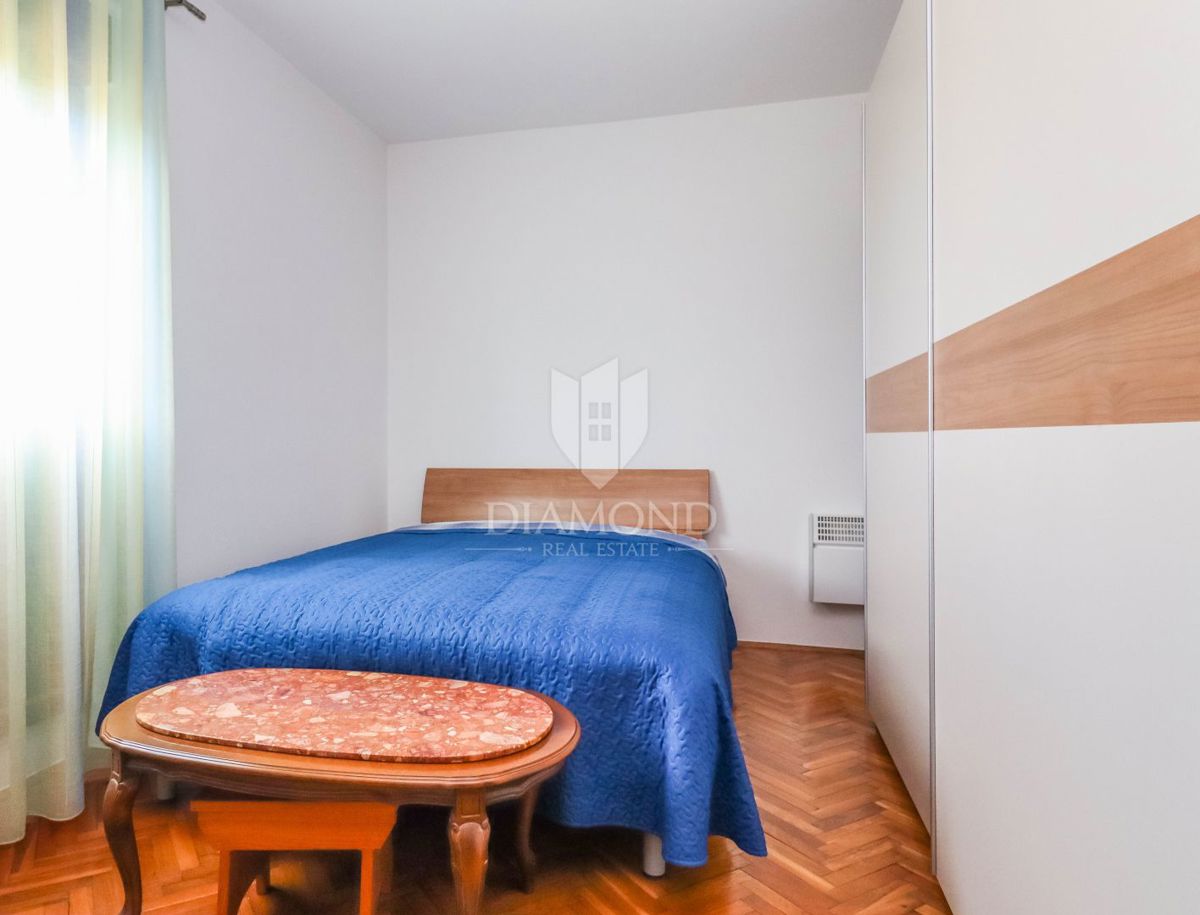 Pola, casa con due appartamenti e garage in una strada tranquilla!