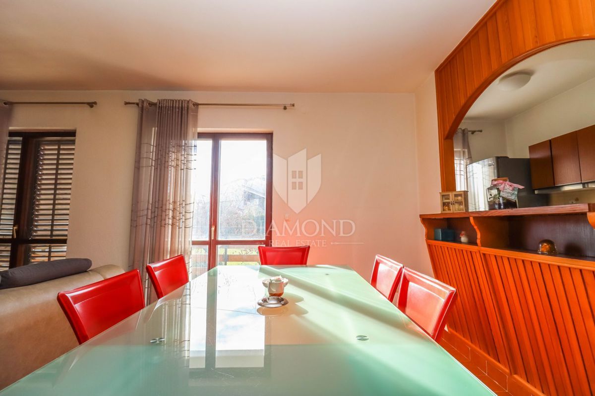 Pola, casa con due appartamenti e garage in una strada tranquilla!