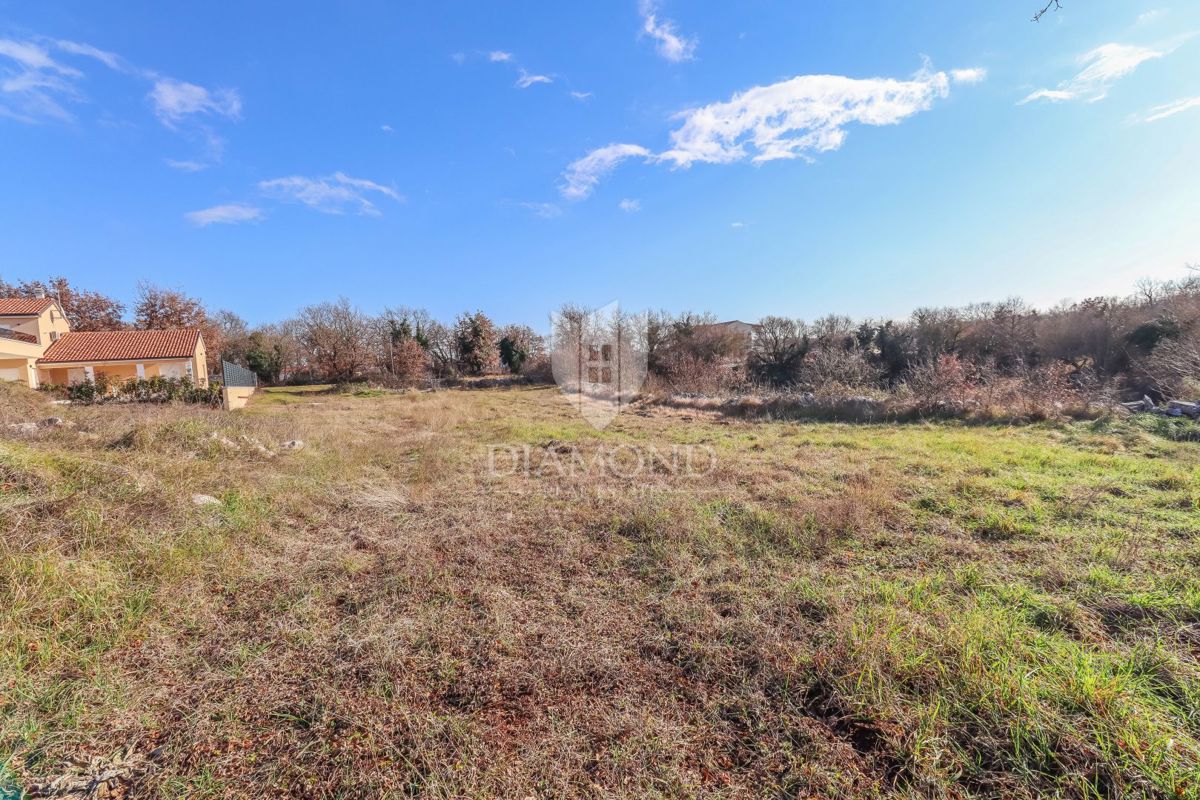Terreno edificabile vicino a Rovigno!