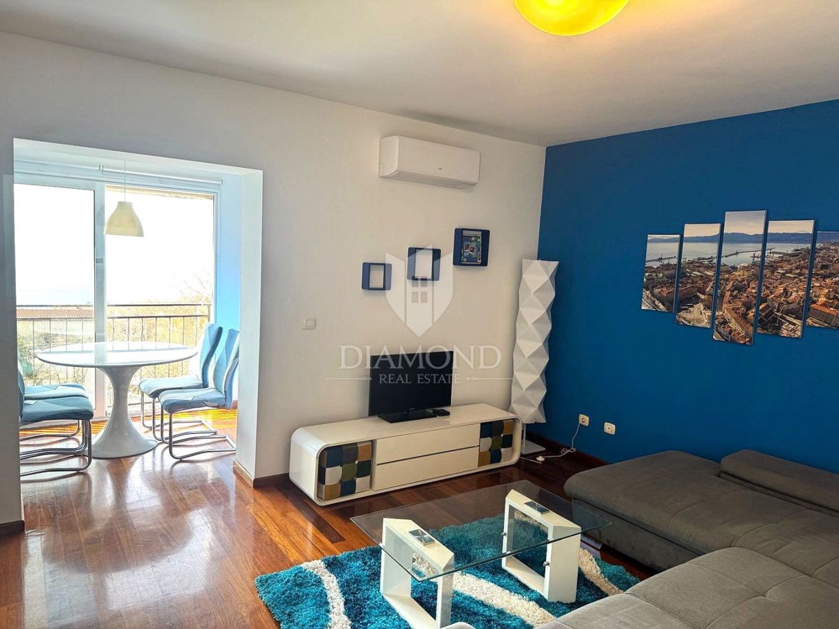 RIJEKA, KOSTRENA - Appartamento con splendida vista mare, 2 camere da letto + soggiorno