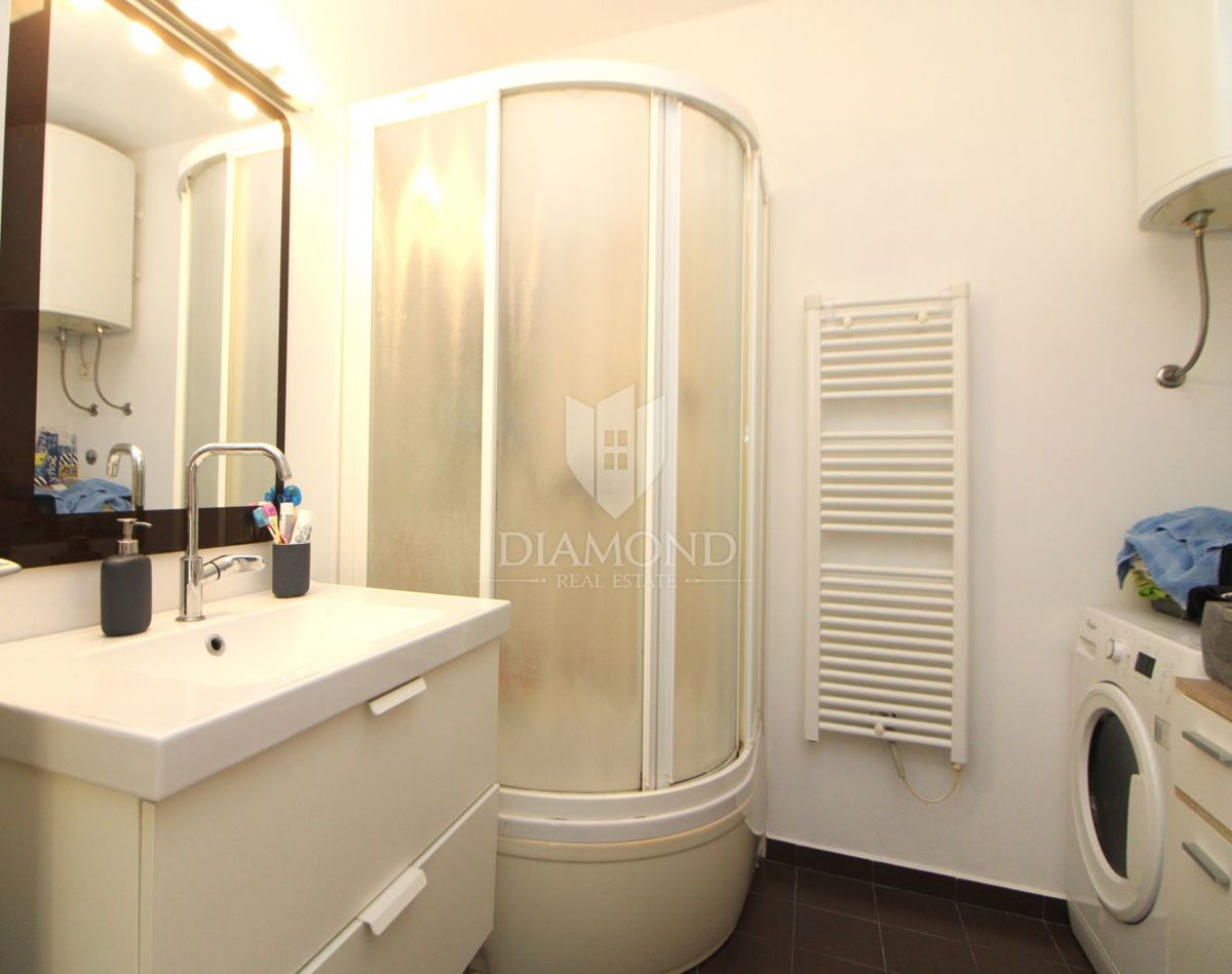 RIJEKA, KOSTRENA - Appartamento con splendida vista mare, 2 camere da letto + soggiorno