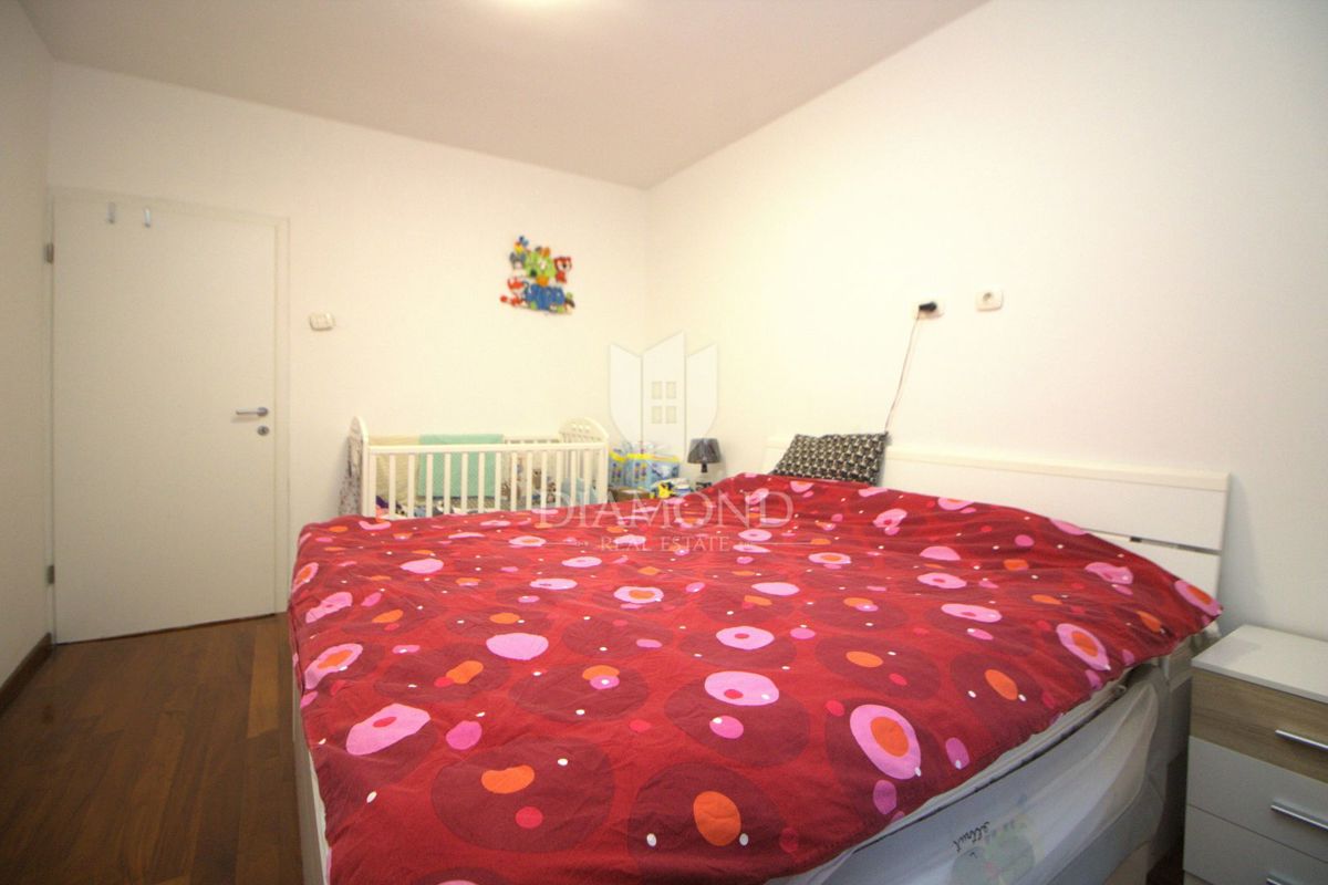 RIJEKA, KOSTRENA - Appartamento con splendida vista mare, 2 camere da letto + soggiorno