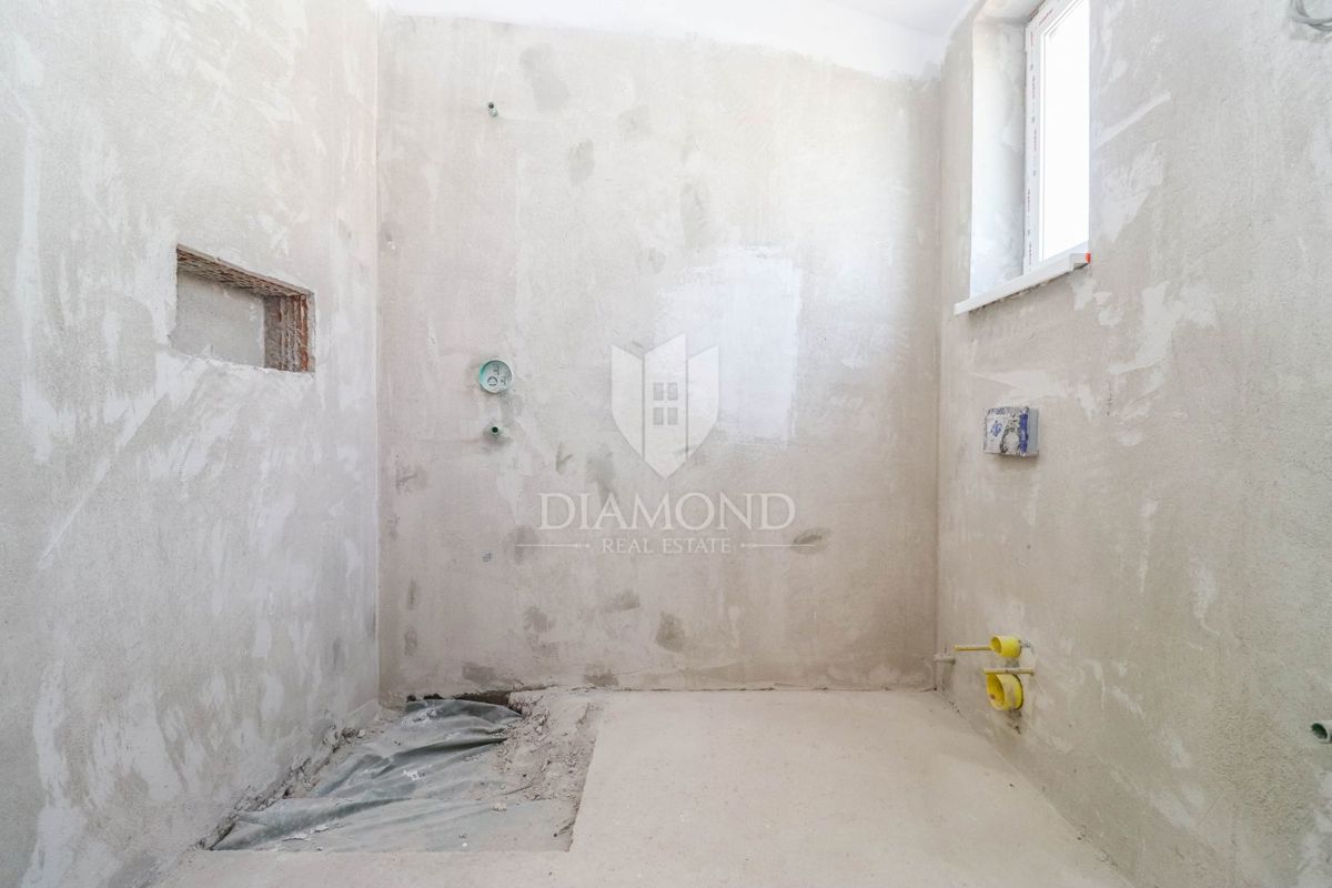 Ližnjan, appartamento duplex con giardino, a 1 km dal mare!