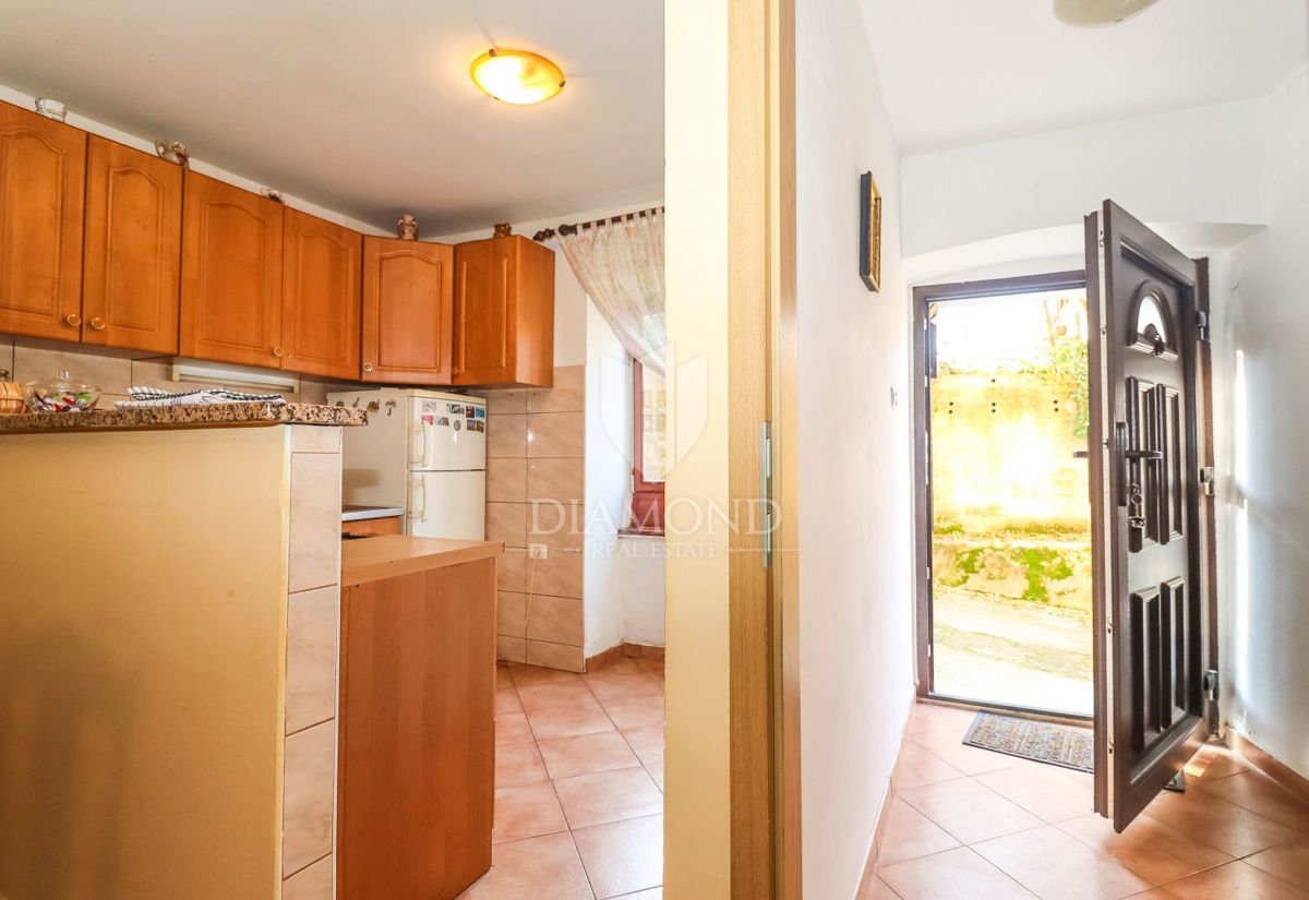 Centro di Pola: casa con cortile privato