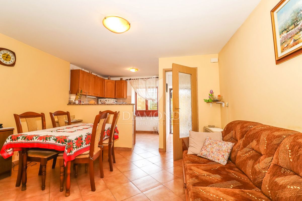 Centro di Pola: casa con cortile privato