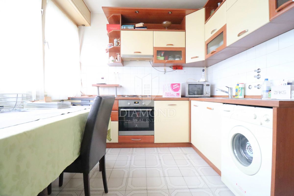 Zagabria, Gornja Dubrava! Appartamento con due camere da letto 61,1 m²!