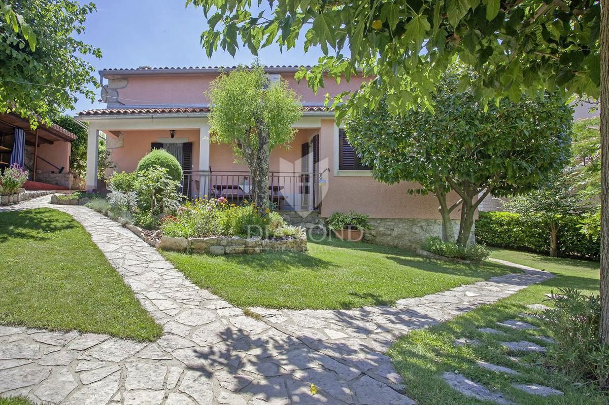 ESCLUSIVO! Casa in pietra con vista mare, Labin, dintorni