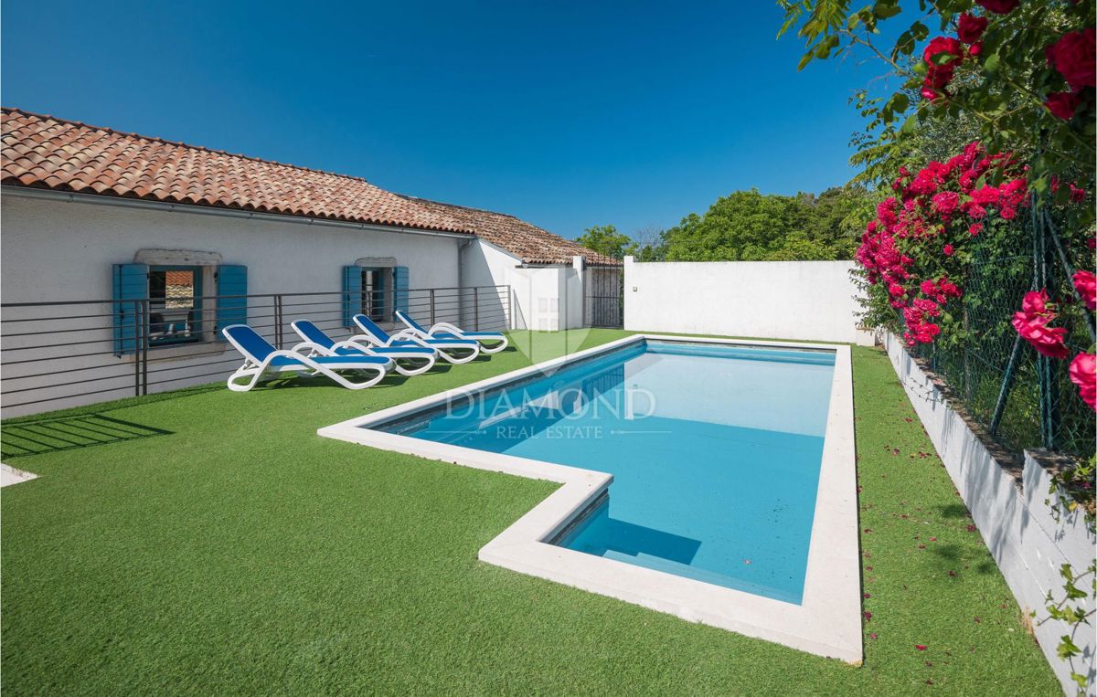 Buie, graziosa casetta con piscina vicino a Grisignana!