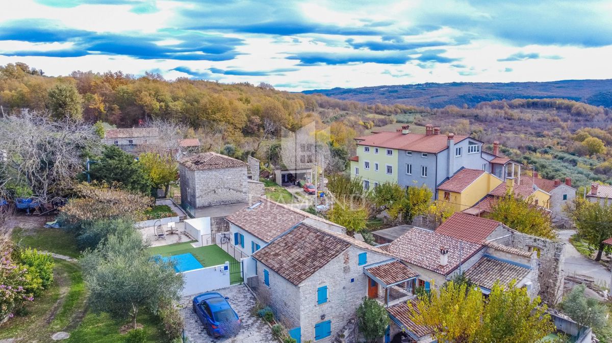 Buie, graziosa casetta con piscina vicino a Grisignana!