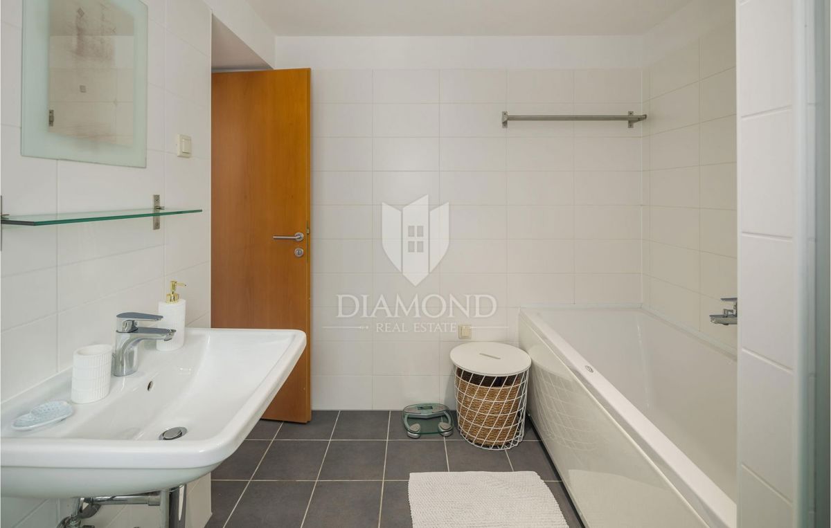 Buie, graziosa casetta con piscina vicino a Grisignana!