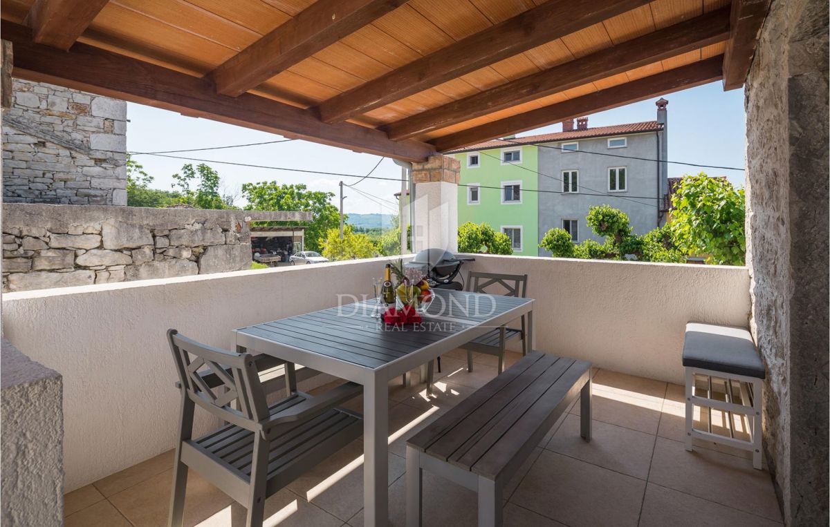 Buie, graziosa casetta con piscina vicino a Grisignana!