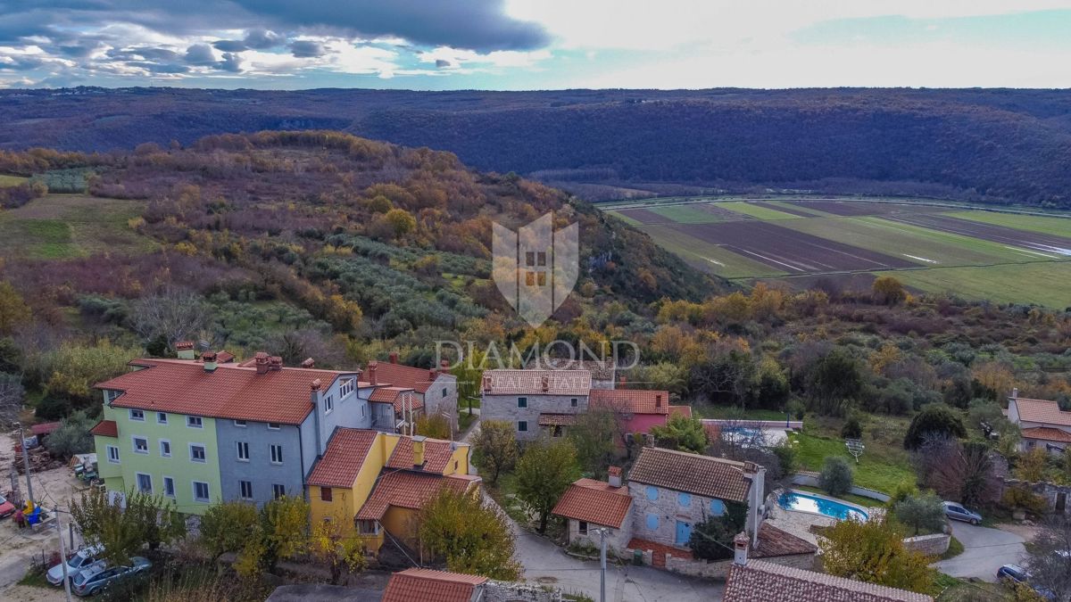 Buie, graziosa casetta con piscina vicino a Grisignana!