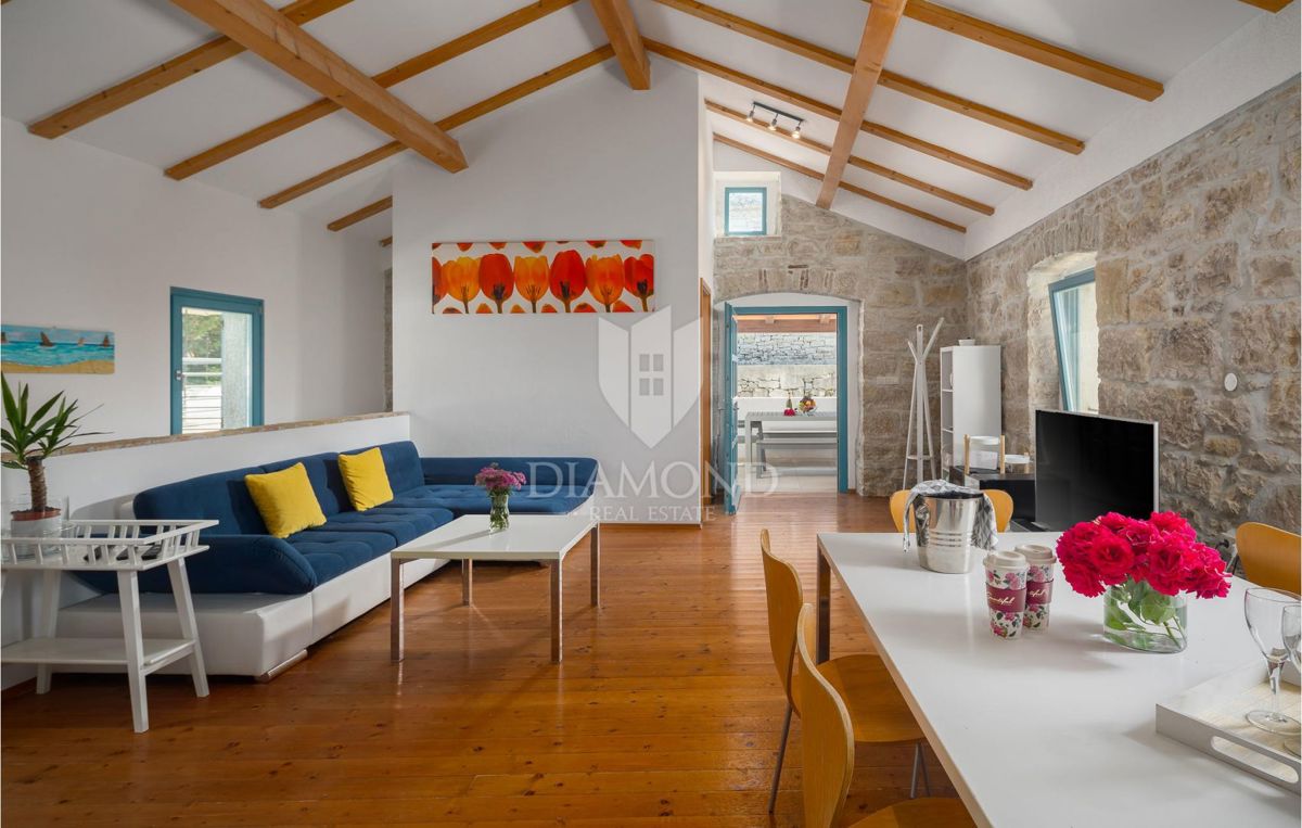 Buie, graziosa casetta con piscina vicino a Grisignana!