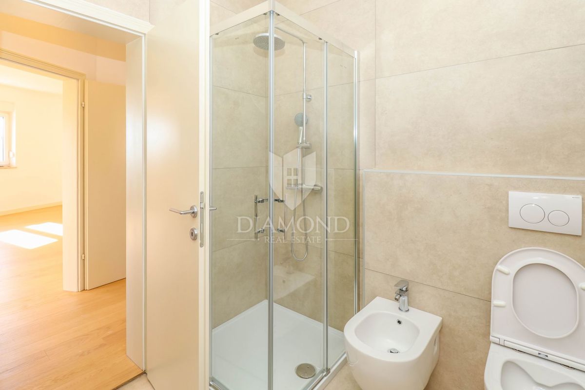 Rovigno! Bellissimo appartamento con 2 balconi!