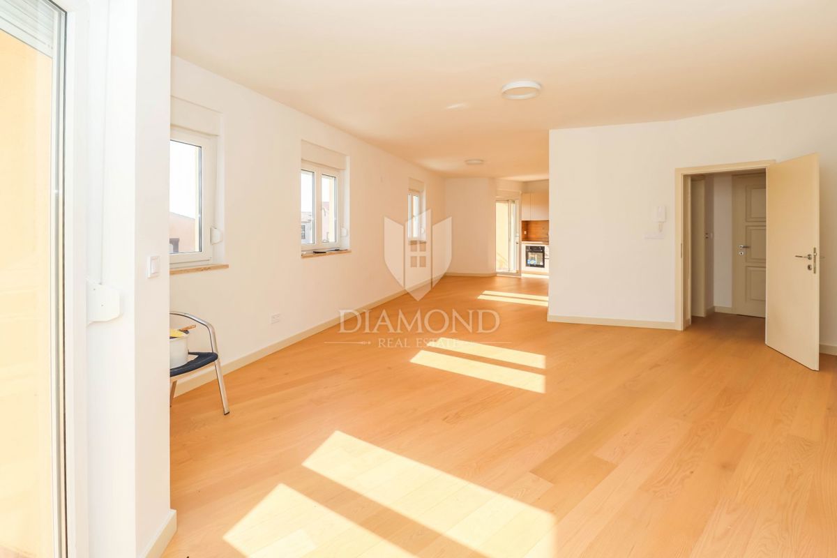 Rovigno! Bellissimo appartamento con 2 balconi!