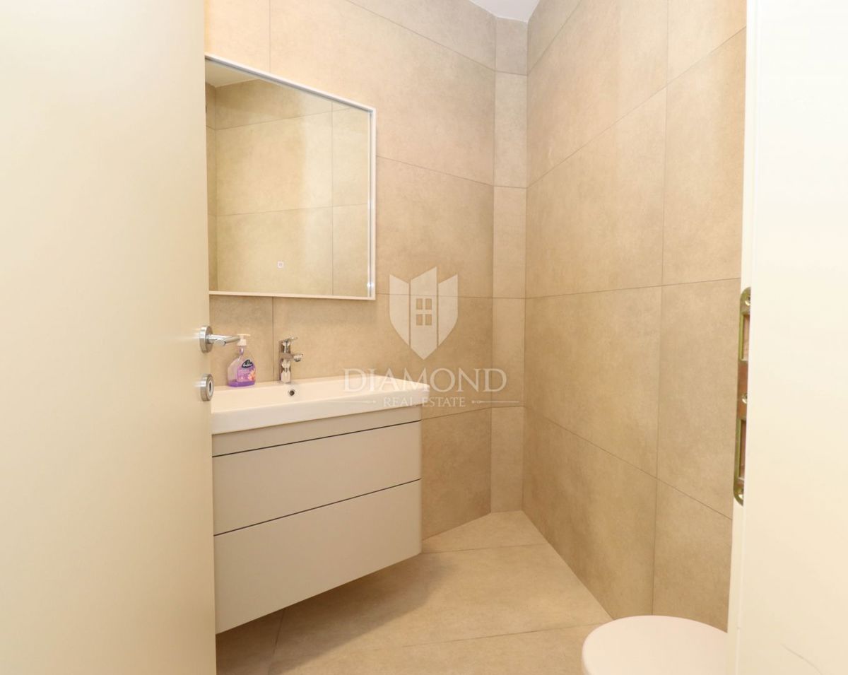 Rovigno! Bellissimo appartamento con 2 balconi!