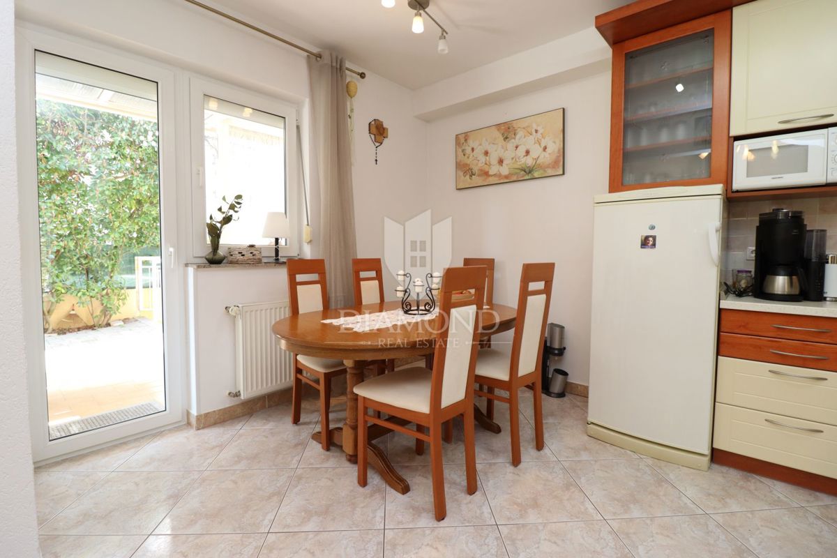 Parenzo, casa di famiglia a schiera con taverna