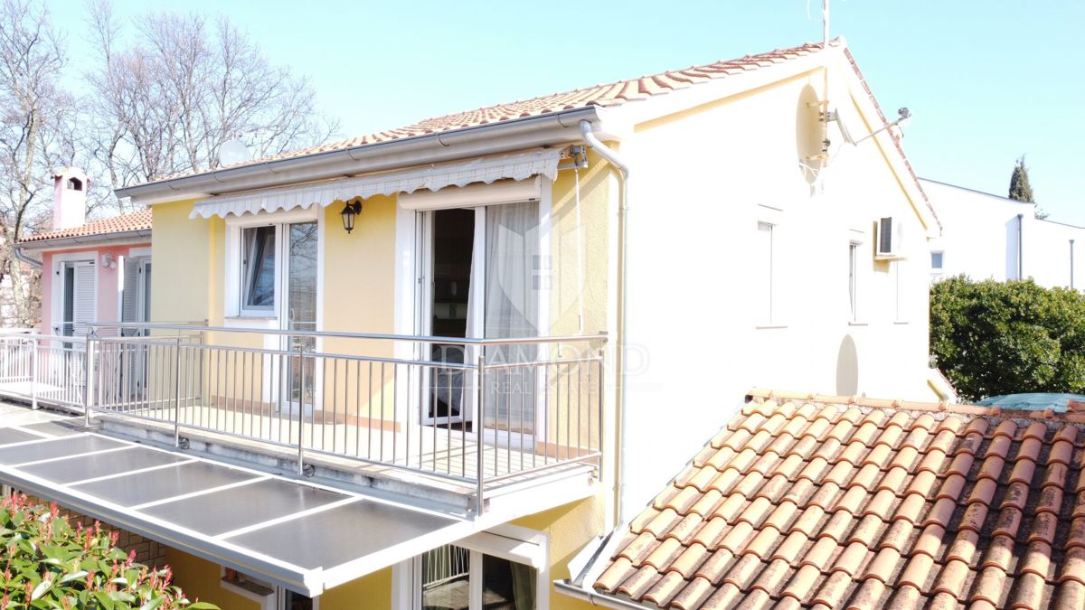 Parenzo, casa di famiglia a schiera con taverna