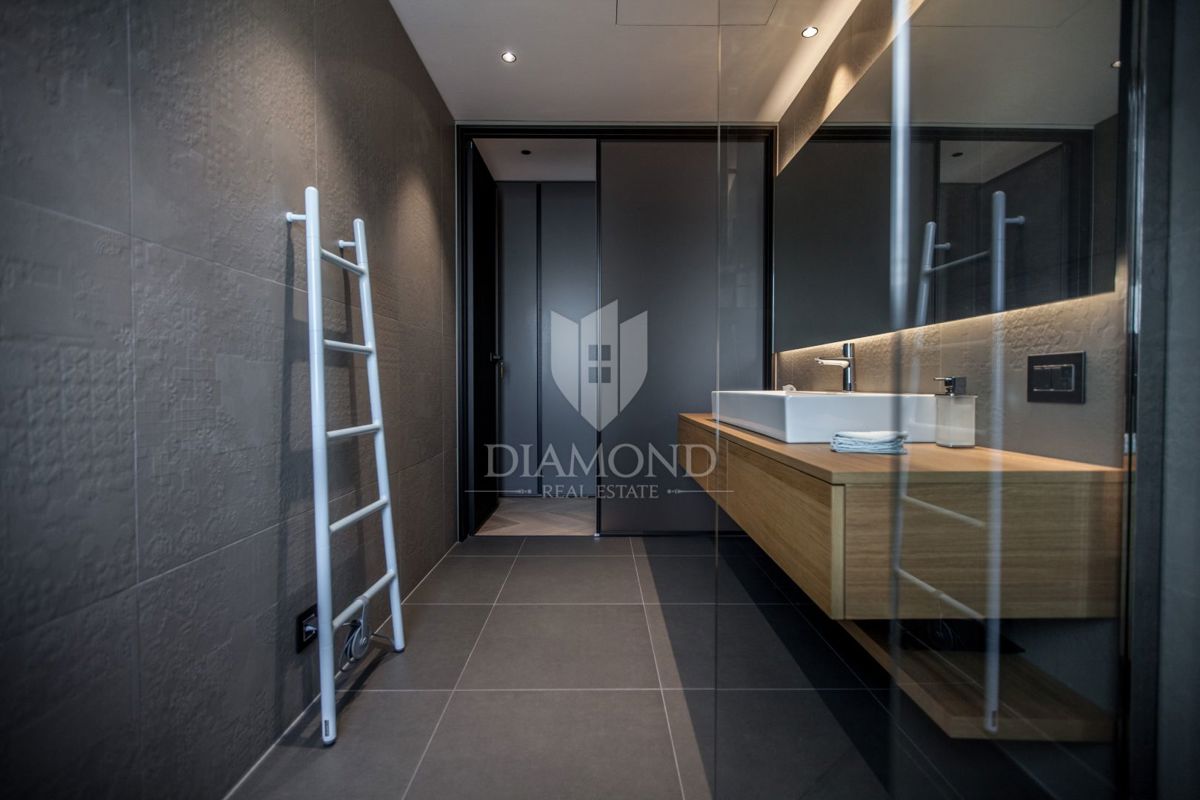 Cittanova, moderno appartamento di 100m2 con una splendida vista sul mare!