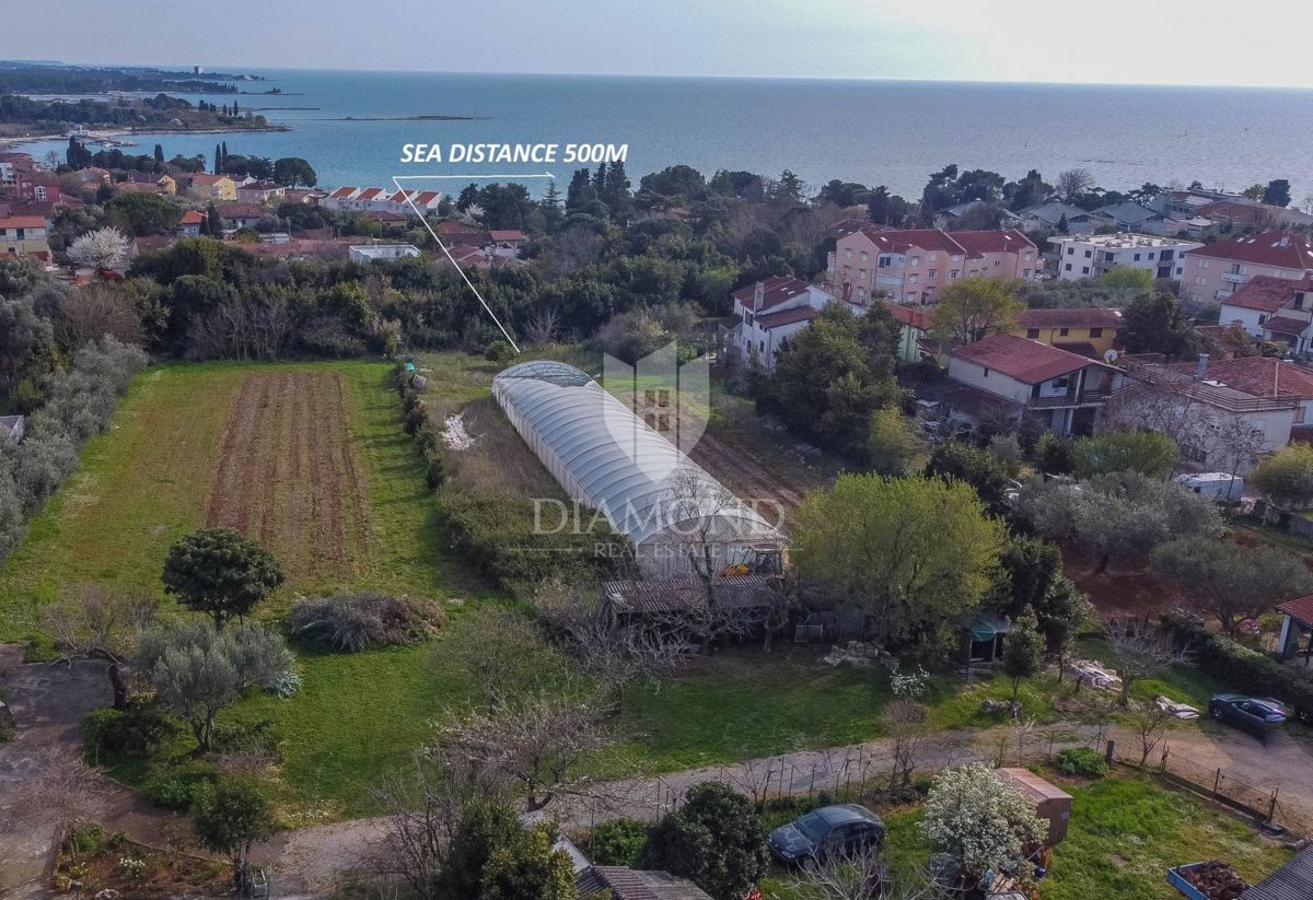 Umag, dintorni, terreno in posizione fantastica!