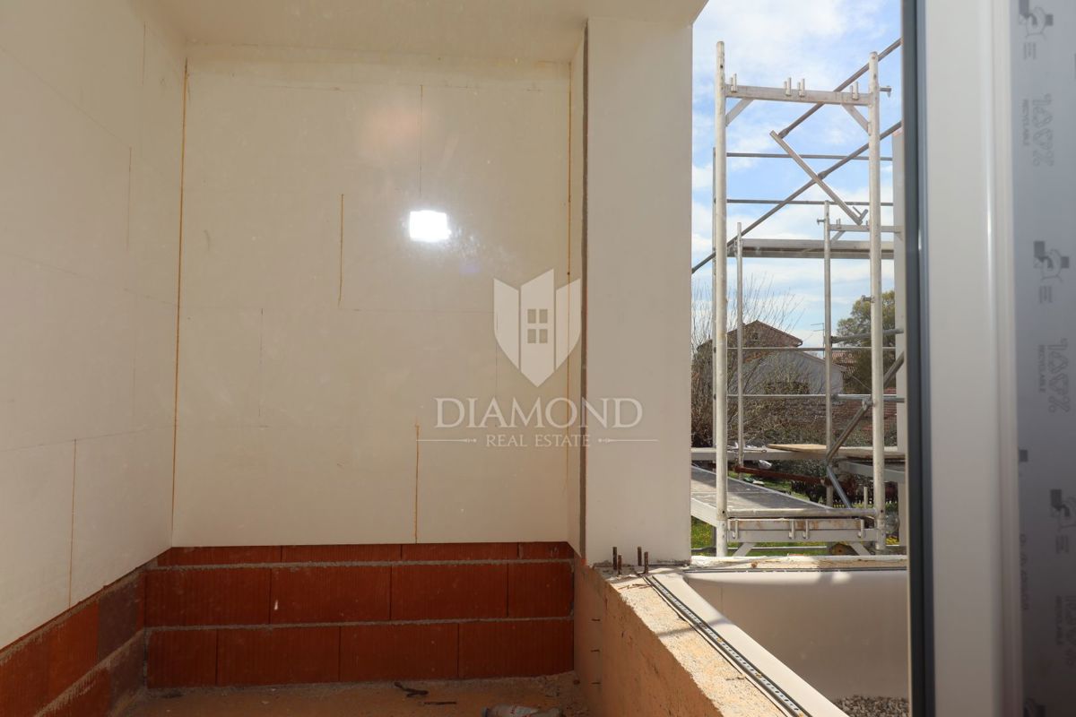 Esclusiva! Parenzo – moderna nuova costruzione in posizione attraente