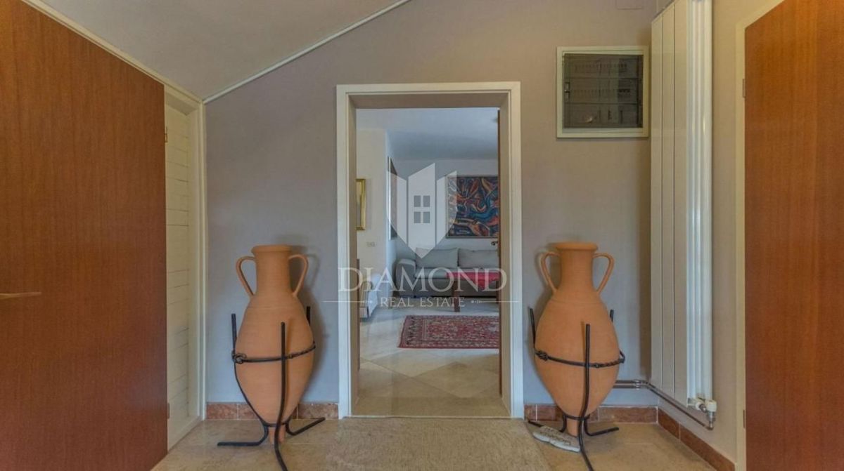 Rakalj, lussuosa villa con vista mare