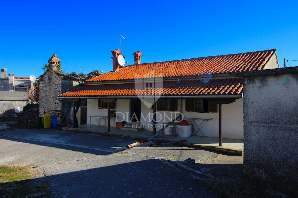 Santa Caterina, dintorni, casa con proprietà in un piccolo paese tranquillo