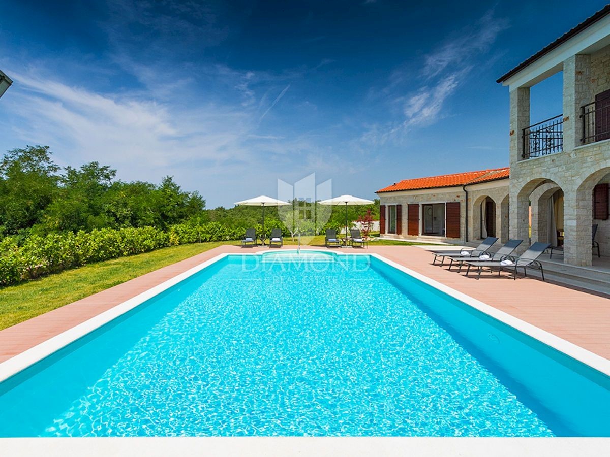 Tinjan, Istria centrale, Villa con piscina in una splendida posizione