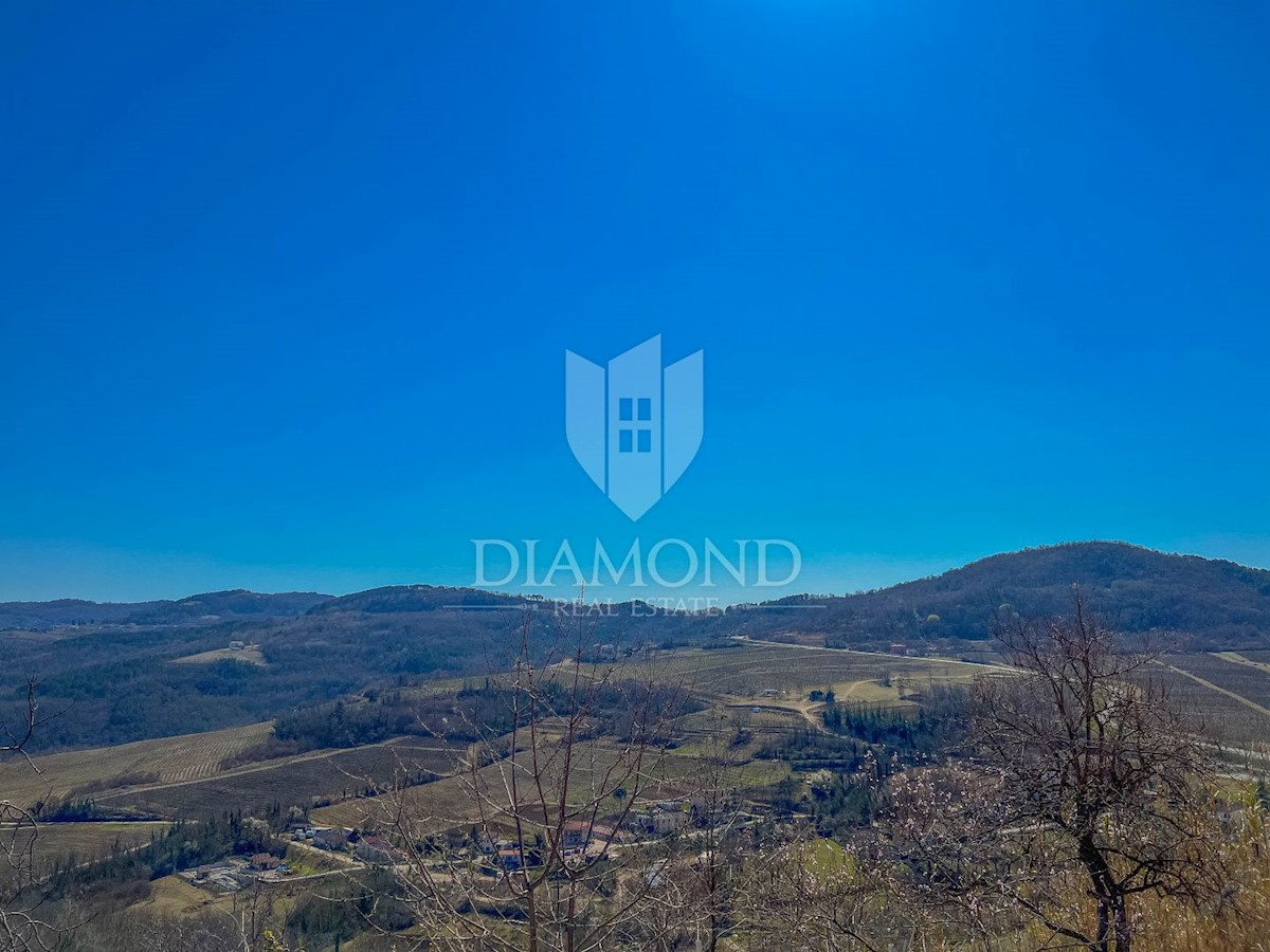 Montona, casa indipendente con vista aperta