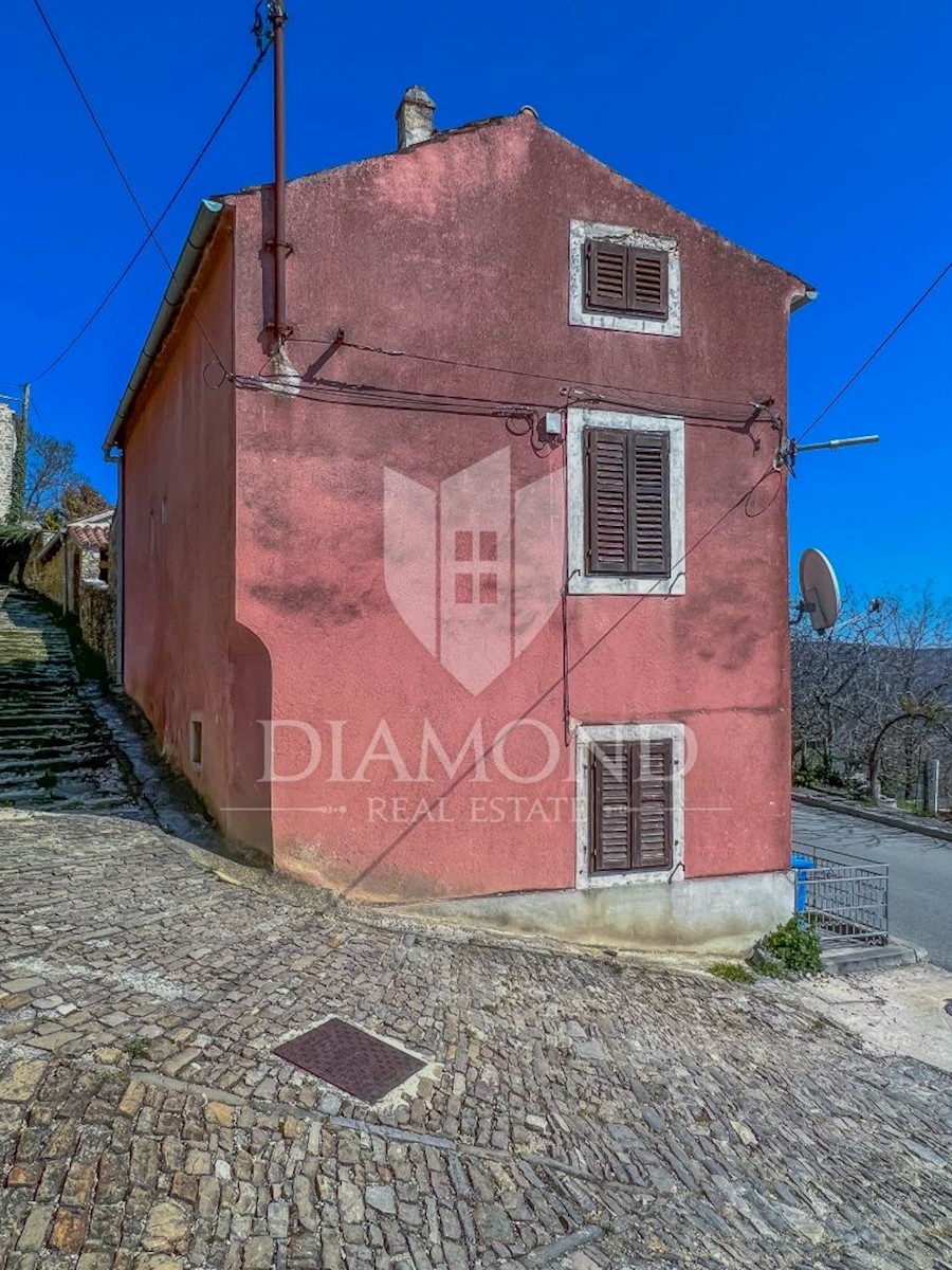 Montona, casa indipendente con vista aperta