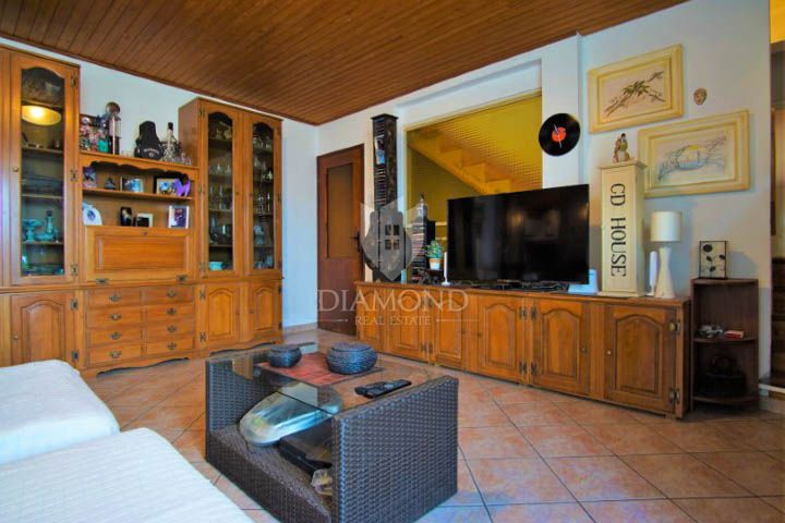 Rovigno, centro, casa di famiglia in una strada tranquilla