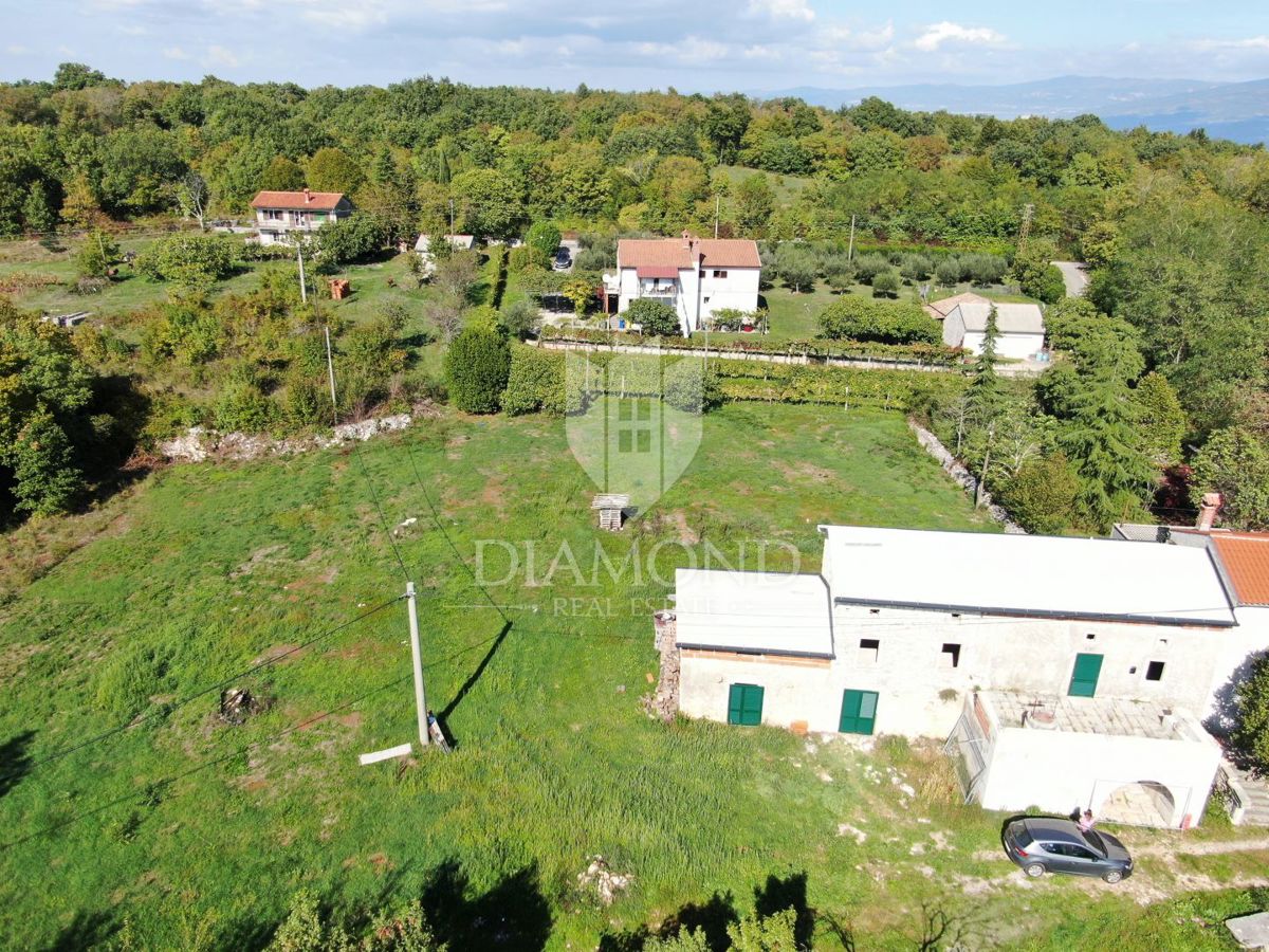 Labin, dintorni, casa in pietra per adeguamento